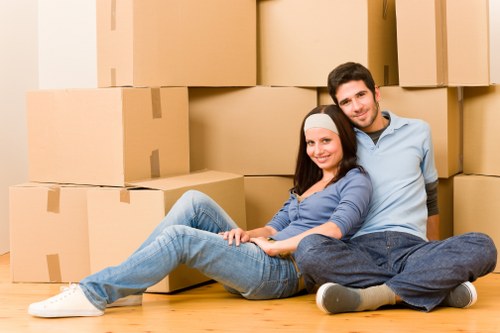Professional planners organizing a commercial move in a French office